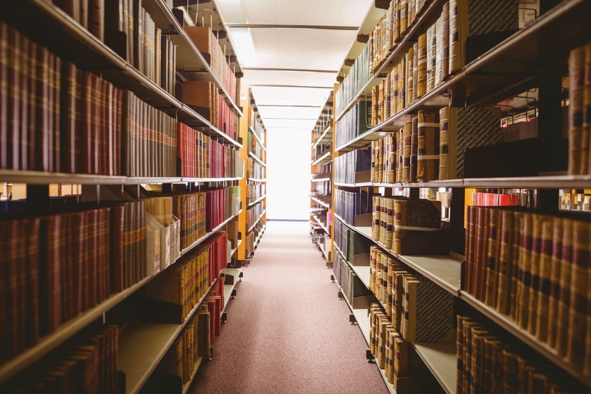 آسيا - مكتبة شومان: مكتبة عمان الكبرى
