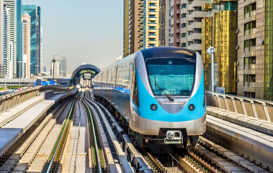 الإمارات - التنقل