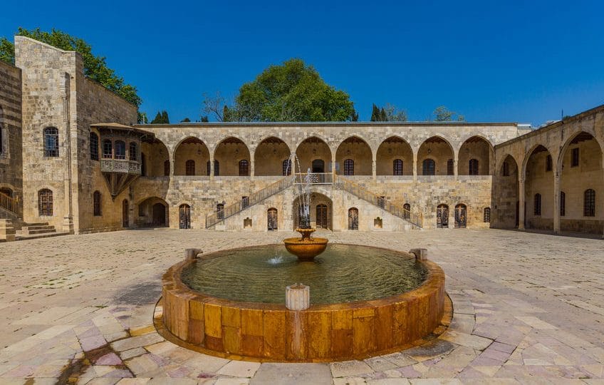 لبنان - بيت الدين: قصر لبنان الأول